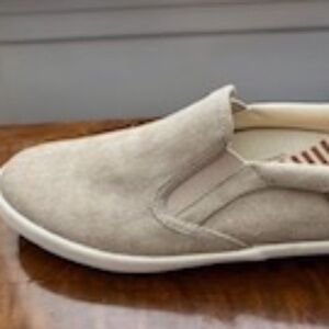 Taos beige flat slip on sneakers